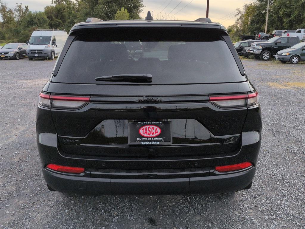 new 2025 Jeep Grand Cherokee car, priced at $42,905