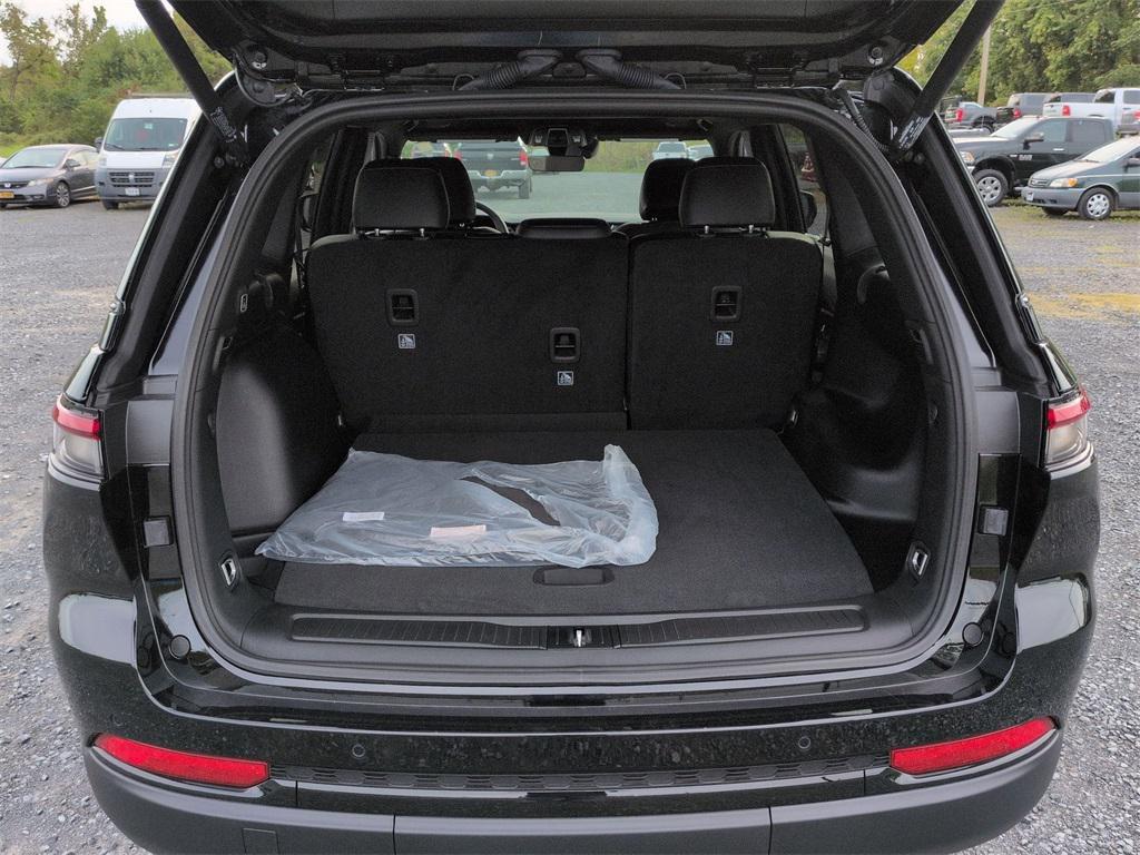 new 2025 Jeep Grand Cherokee car, priced at $42,905