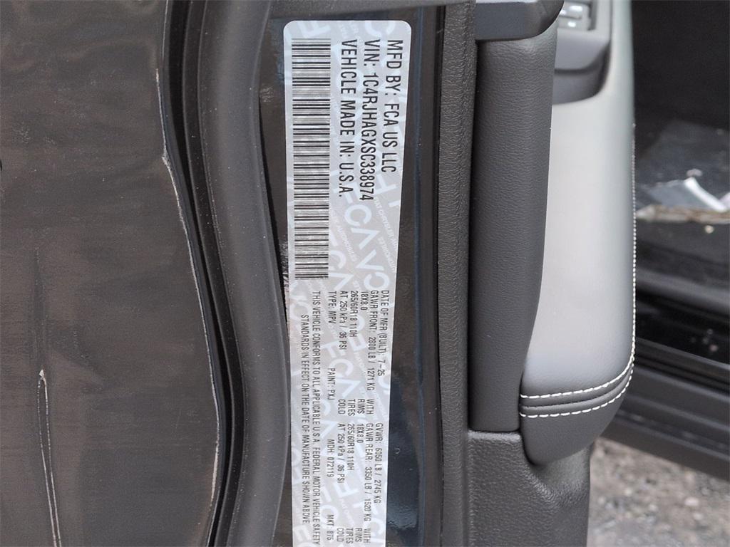 new 2025 Jeep Grand Cherokee car, priced at $42,905