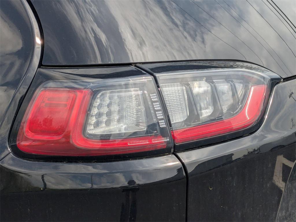 used 2019 Jeep Cherokee car, priced at $18,900