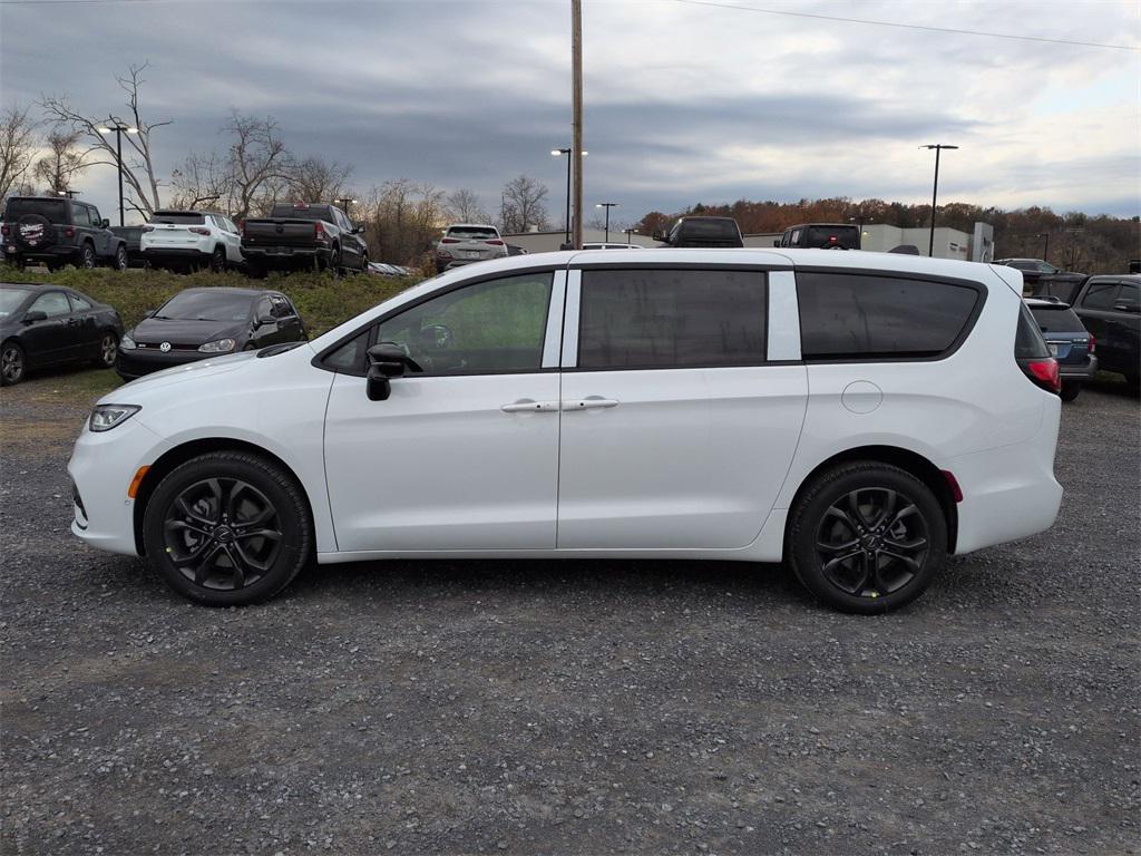 new 2026 Chrysler Pacifica car, priced at $49,180