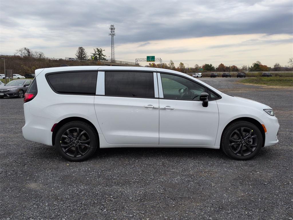 new 2026 Chrysler Pacifica car, priced at $49,180