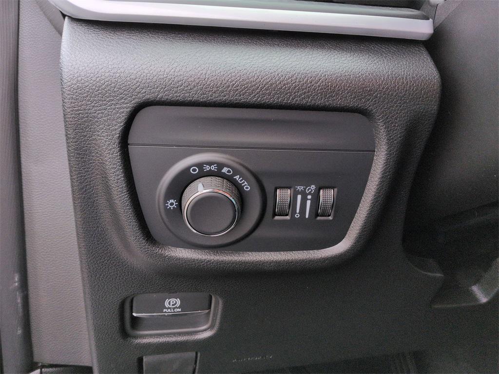 new 2025 Jeep Grand Cherokee car