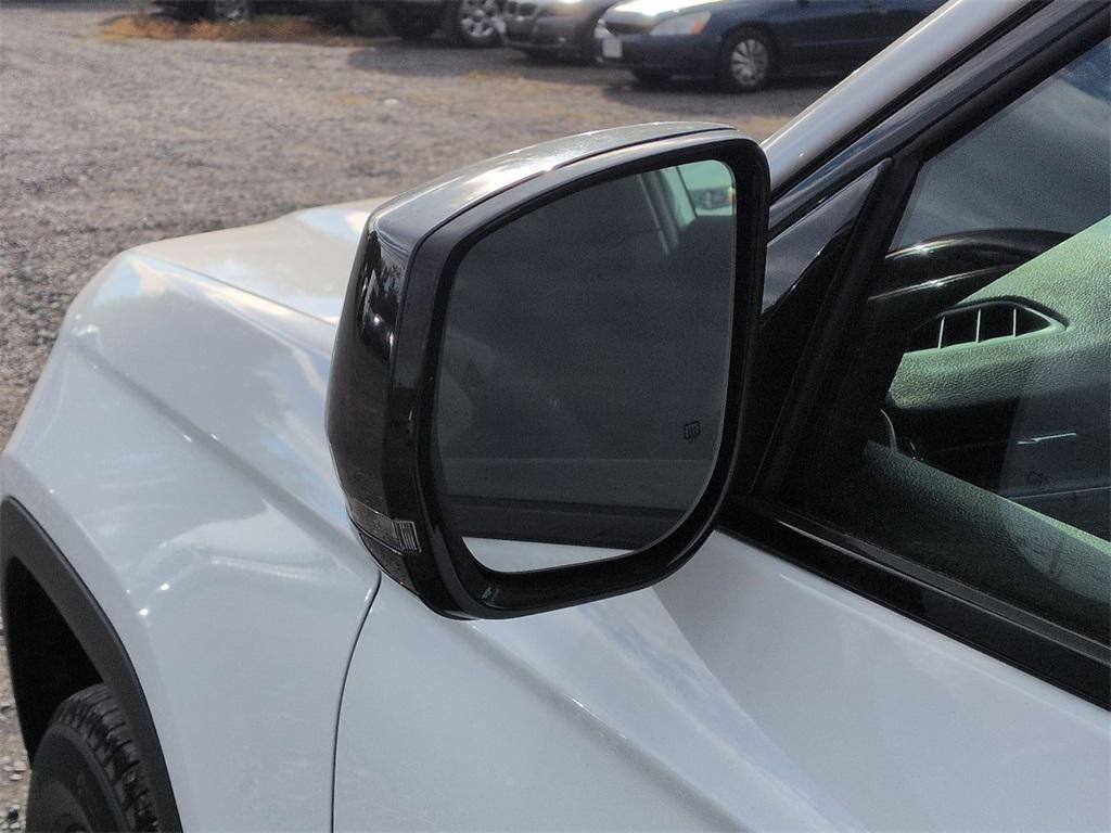 new 2025 Jeep Grand Cherokee car