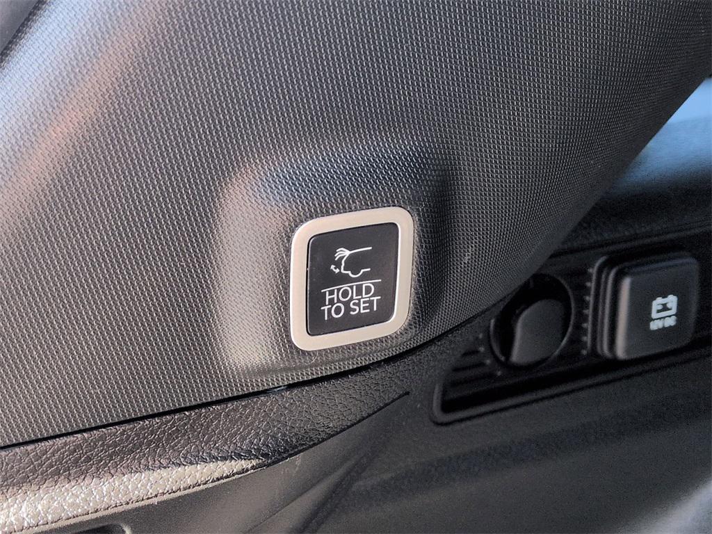 used 2023 Jeep Grand Cherokee car, priced at $30,800