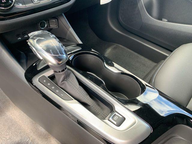 new 2025 Buick Envista car, priced at $28,070