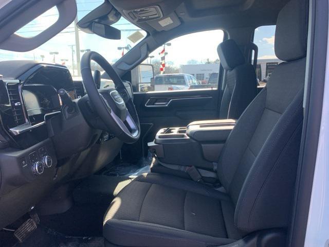 new 2025 GMC Sierra 2500 car, priced at $58,475