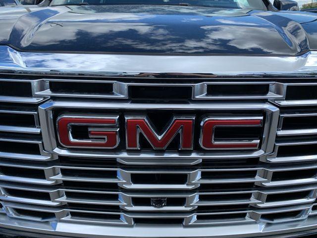 new 2025 GMC Yukon XL car, priced at $97,175