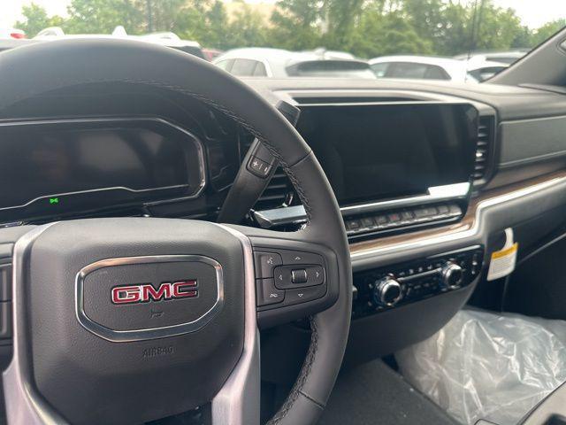 new 2025 GMC Sierra 1500 car, priced at $47,535