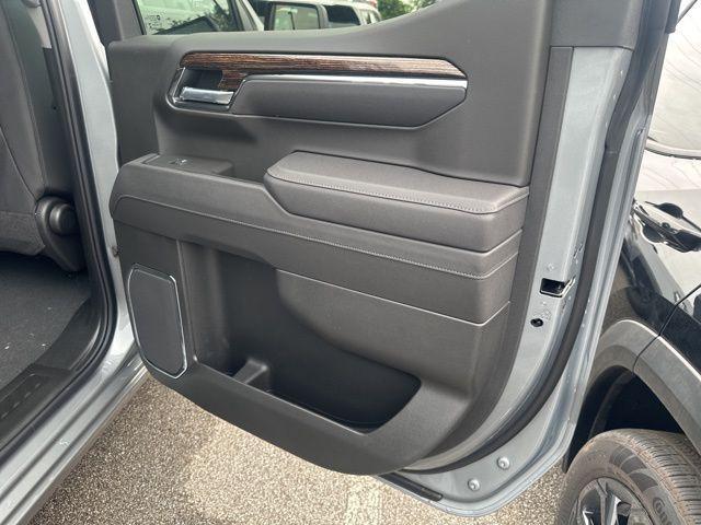 new 2025 GMC Sierra 1500 car, priced at $47,535