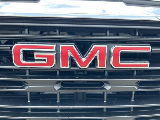 new 2024 GMC Sierra 1500 car, priced at $33,425