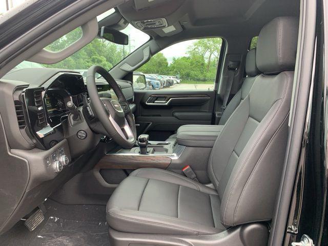 new 2025 GMC Sierra 1500 car, priced at $59,365