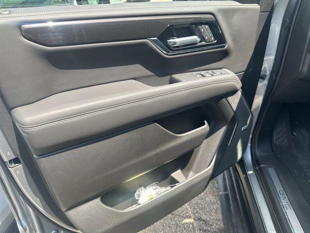 new 2025 GMC Yukon car, priced at $74,085