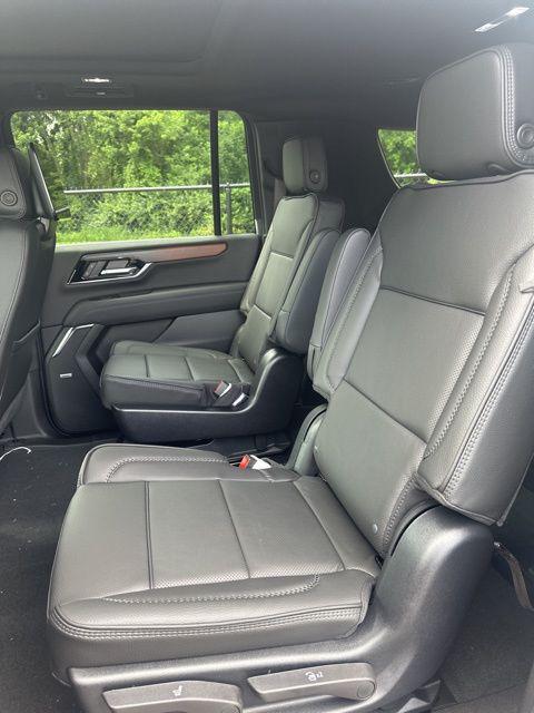 new 2025 GMC Yukon XL car, priced at $98,550