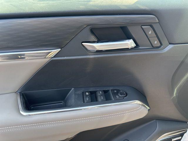 new 2025 GMC Acadia car, priced at $43,930