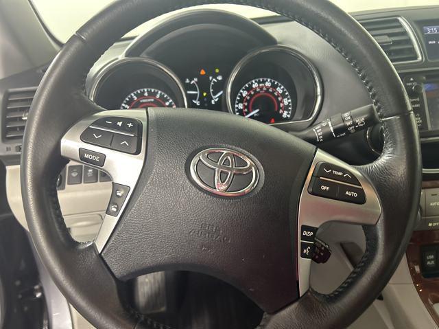 used 2013 Toyota Highlander car, priced at $13,500