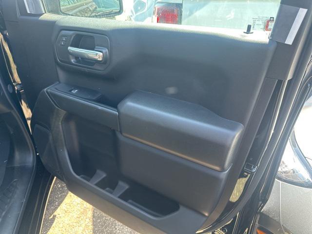 new 2025 GMC Sierra 1500 car, priced at $41,915