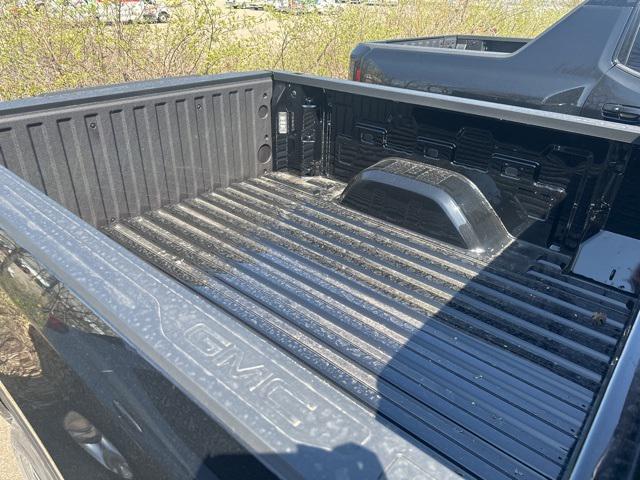 new 2025 GMC Sierra 1500 car, priced at $41,915