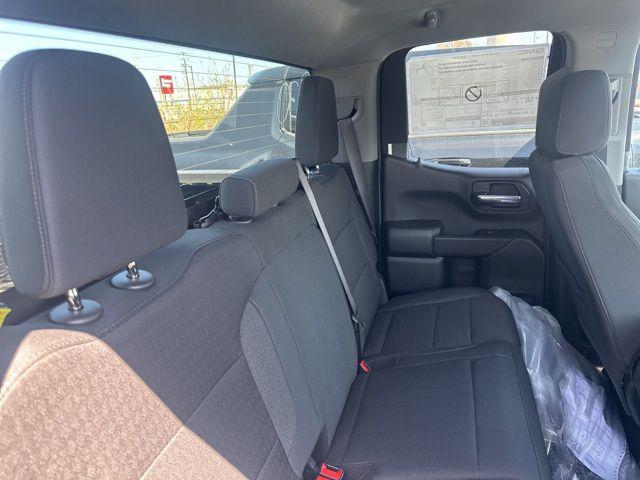 new 2025 GMC Sierra 1500 car, priced at $41,915