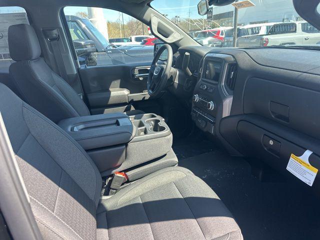 new 2025 GMC Sierra 1500 car, priced at $41,915