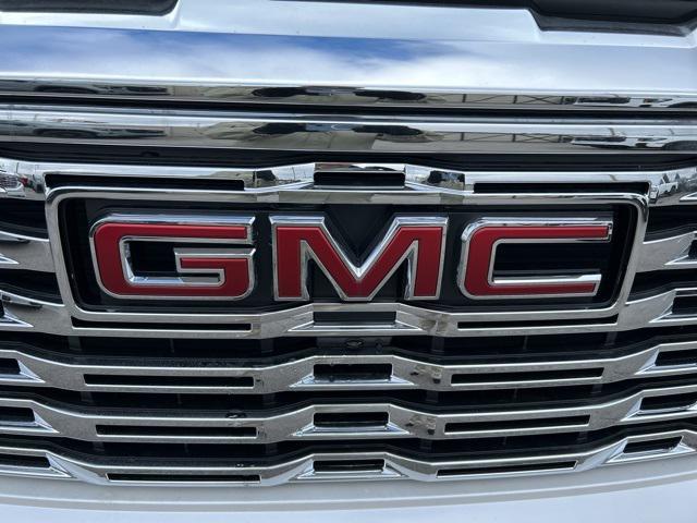 new 2025 GMC Sierra 1500 car, priced at $64,065