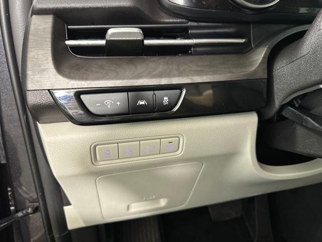used 2024 Kia Carnival car, priced at $36,500