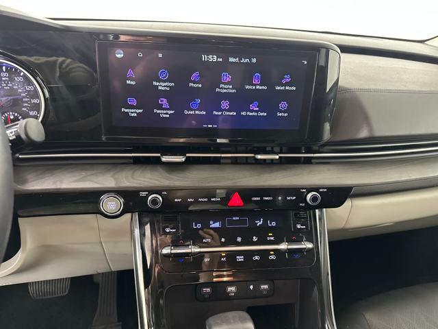 used 2024 Kia Carnival car, priced at $36,500