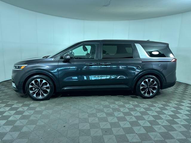 used 2024 Kia Carnival car, priced at $36,500