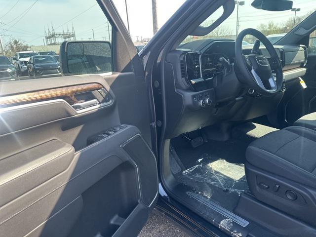 new 2025 GMC Sierra 1500 car, priced at $45,790