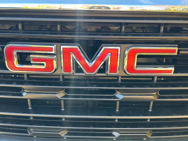 new 2025 GMC Sierra 1500 car, priced at $42,520