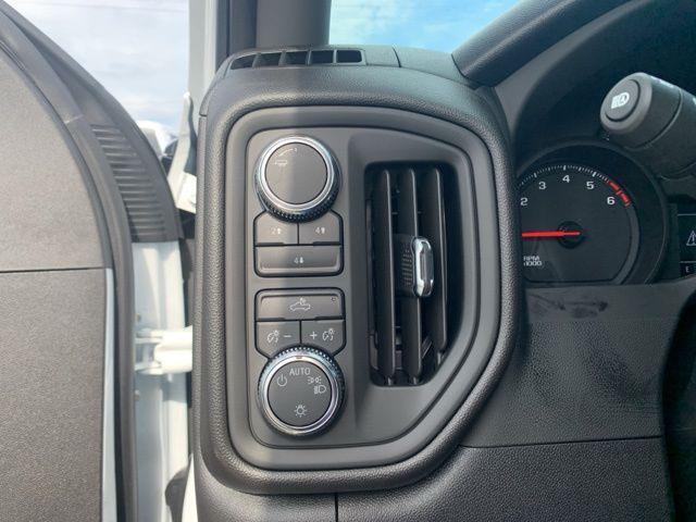new 2025 GMC Sierra 3500 car, priced at $49,605