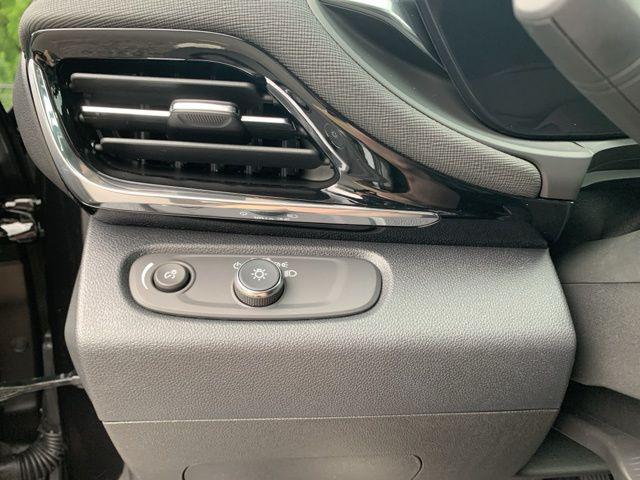 new 2025 Buick Envista car, priced at $29,275