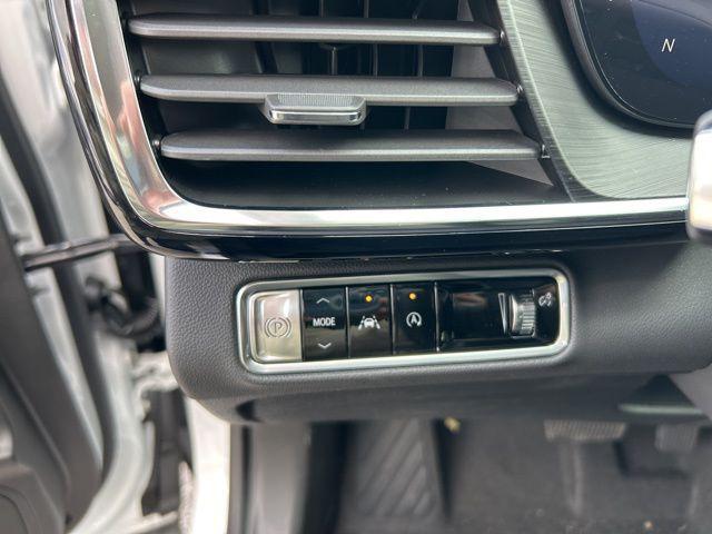 new 2025 Buick Envision car, priced at $37,895