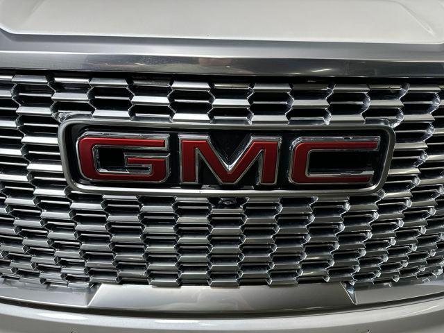 used 2021 GMC Yukon XL car, priced at $45,500