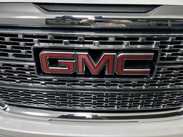 used 2018 GMC Sierra 1500 car, priced at $32,590