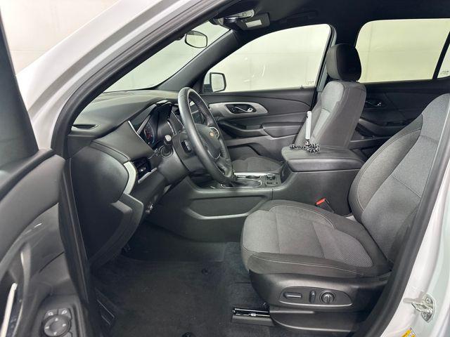 used 2023 Chevrolet Traverse car, priced at $31,900