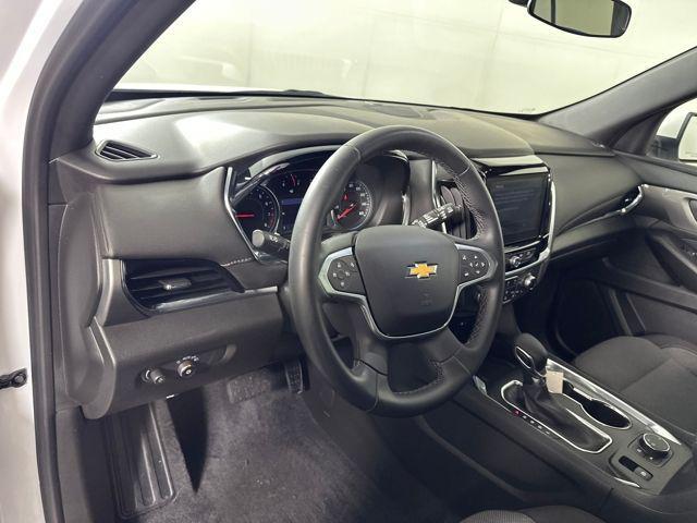 used 2023 Chevrolet Traverse car, priced at $31,900