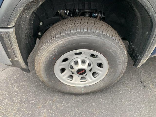 new 2025 GMC Sierra 2500 car, priced at $44,260