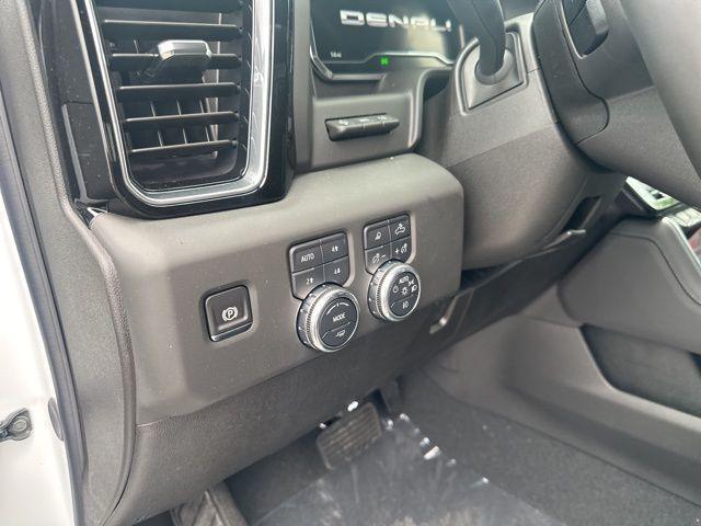 new 2025 GMC Sierra 3500 car, priced at $88,565