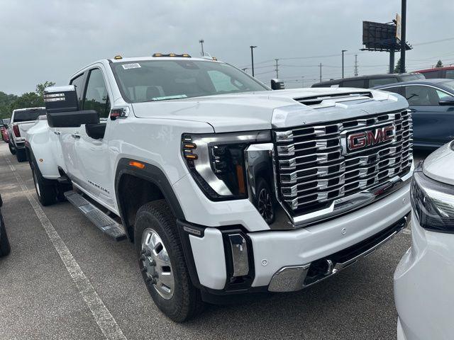 new 2025 GMC Sierra 3500 car, priced at $88,565