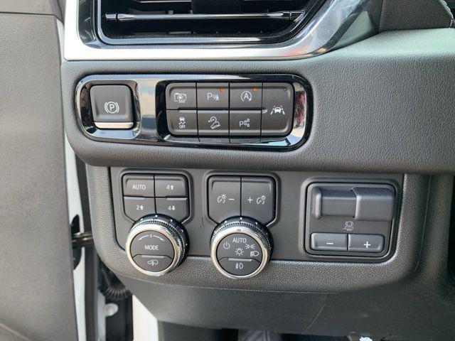new 2025 GMC Yukon XL car, priced at $95,515
