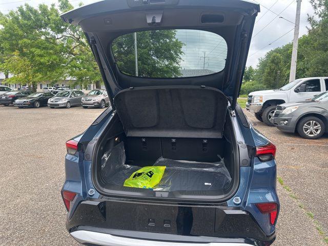 new 2025 Buick Envista car, priced at $30,444
