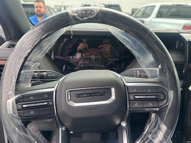 new 2025 GMC Yukon car, priced at $81,695