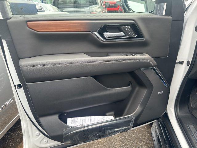 new 2025 GMC Yukon car, priced at $81,695