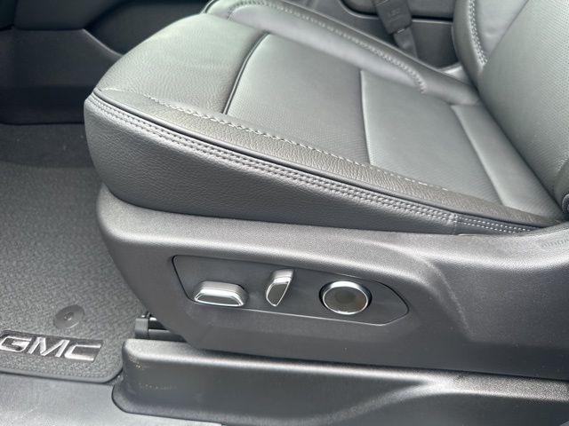new 2025 GMC Yukon car, priced at $81,695