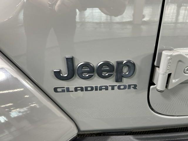 used 2022 Jeep Gladiator car, priced at $32,990