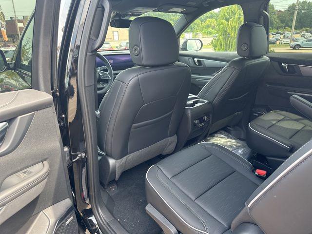 new 2025 Buick Enclave car, priced at $42,990