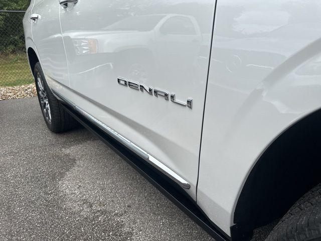 new 2025 GMC Yukon car, priced at $93,470