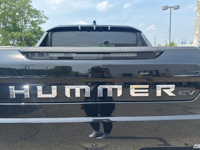 new 2025 GMC HUMMER EV Pickup car, priced at $101,715