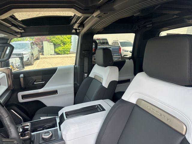 new 2025 GMC HUMMER EV Pickup car, priced at $101,715